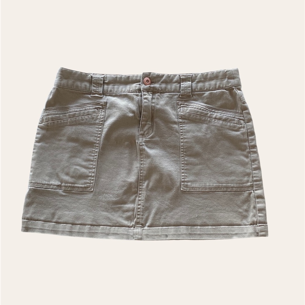 Billabong mini khaki cargo skirt